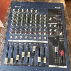 Yamaha MG12/4 mixing console