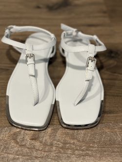 DKNY Daniela Sandals size 6.5