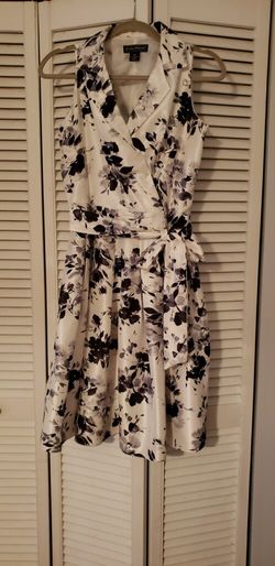 Beautiful Silky Flowered Dress From Macy's