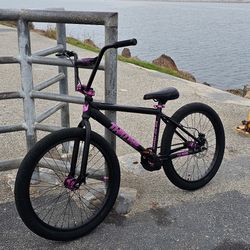 Throne Bike 24 Inch Brand New