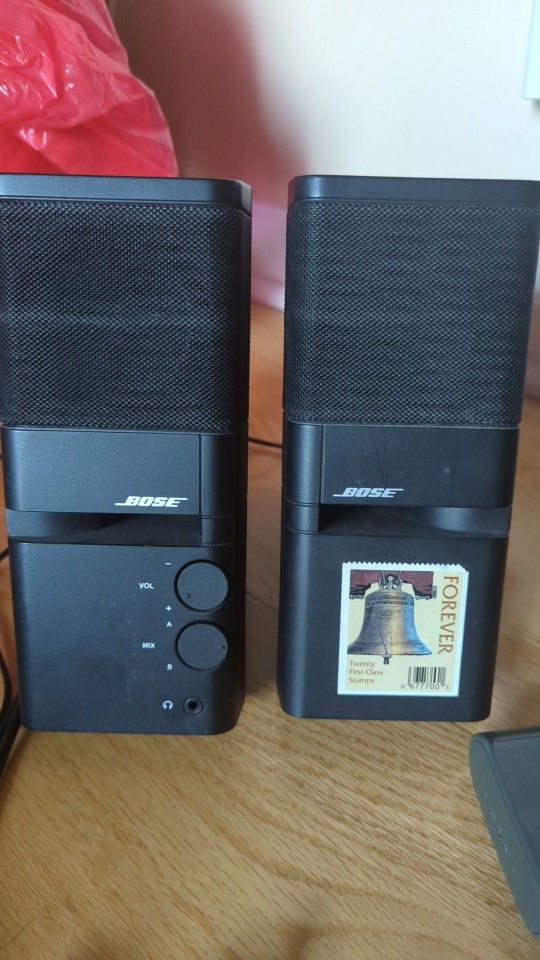 Bose Speakers MediaMate Portable For computers PC laptop CD DVD