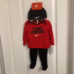 Nike 0-6m 3pc Outfit NWT