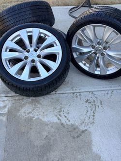 18" OEM Infiniti Q50 Wheels & Tires - 225/50R18