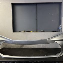 2025-2026 TOYOTA CAMRY XLE FRONT BUMPER OEM USED