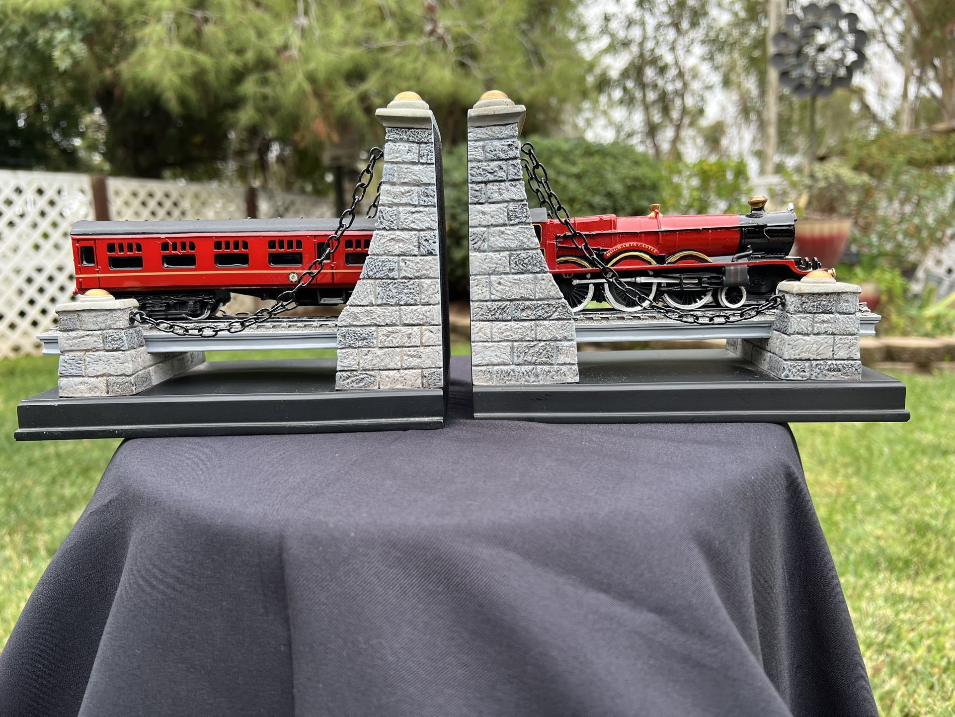 Harry Potter Hogwarts Express Book Ends Set Of 2 Noble Collection