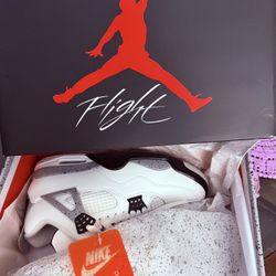 Air Jordan 4 Retro White Cement OG  Size 9 1/2 Brand New, 💯 % Authentic Guaranteed