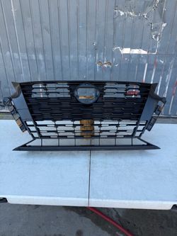 2023 2024 Nissan Altima SR Front Bumper Grille