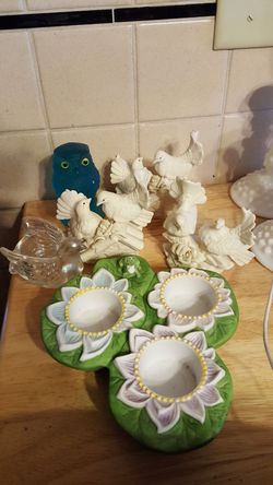Blue glass owl, porcelain doves and frog holder