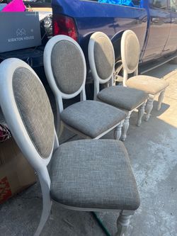 4 Nice Dining Room Chairs