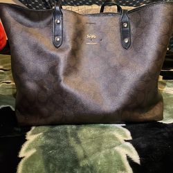 Coach Signature Tote -Authentic-