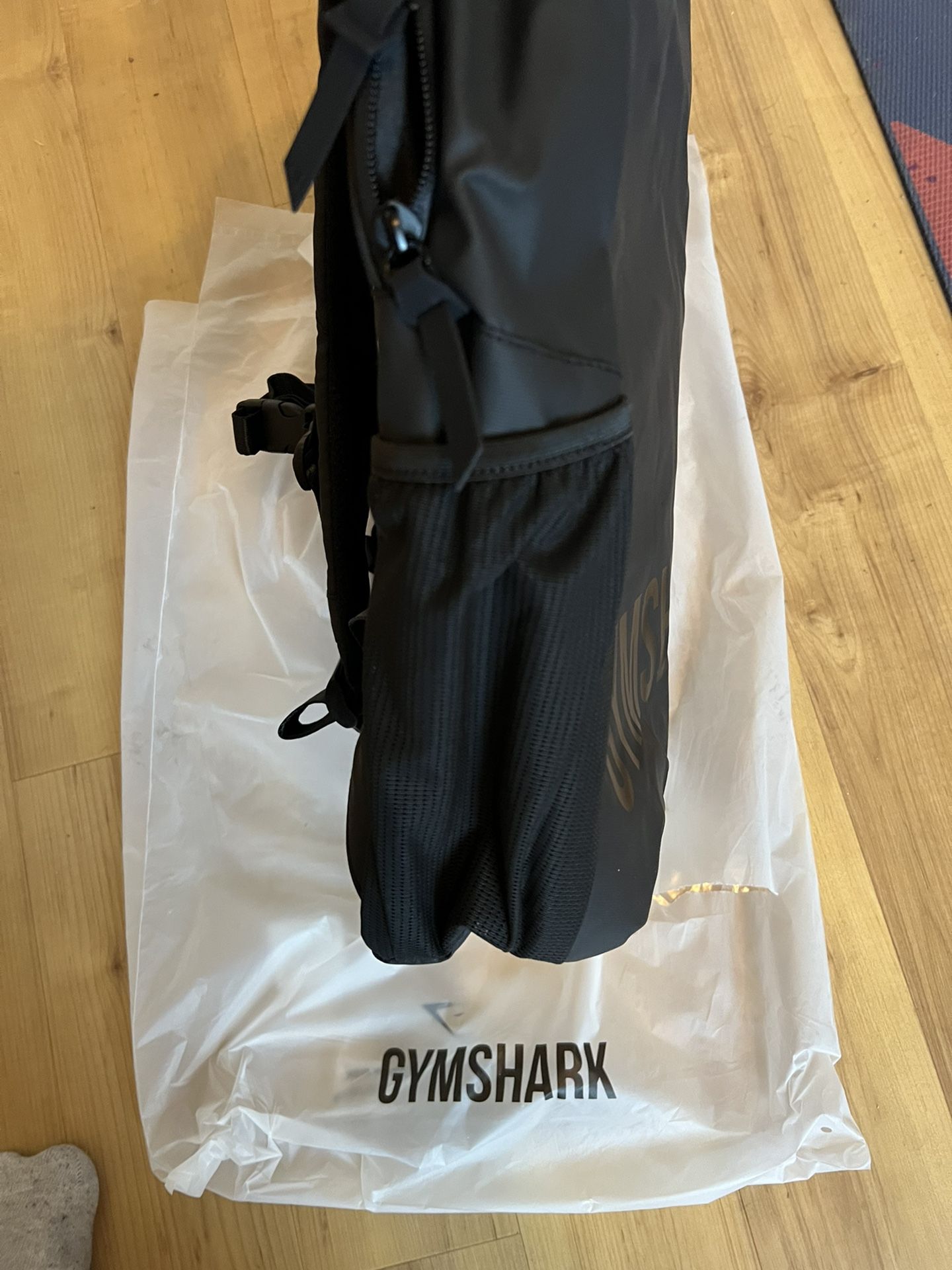 gymshark mini gym duffle bag tide for Sale in Twin Oaks, MO - OfferUp