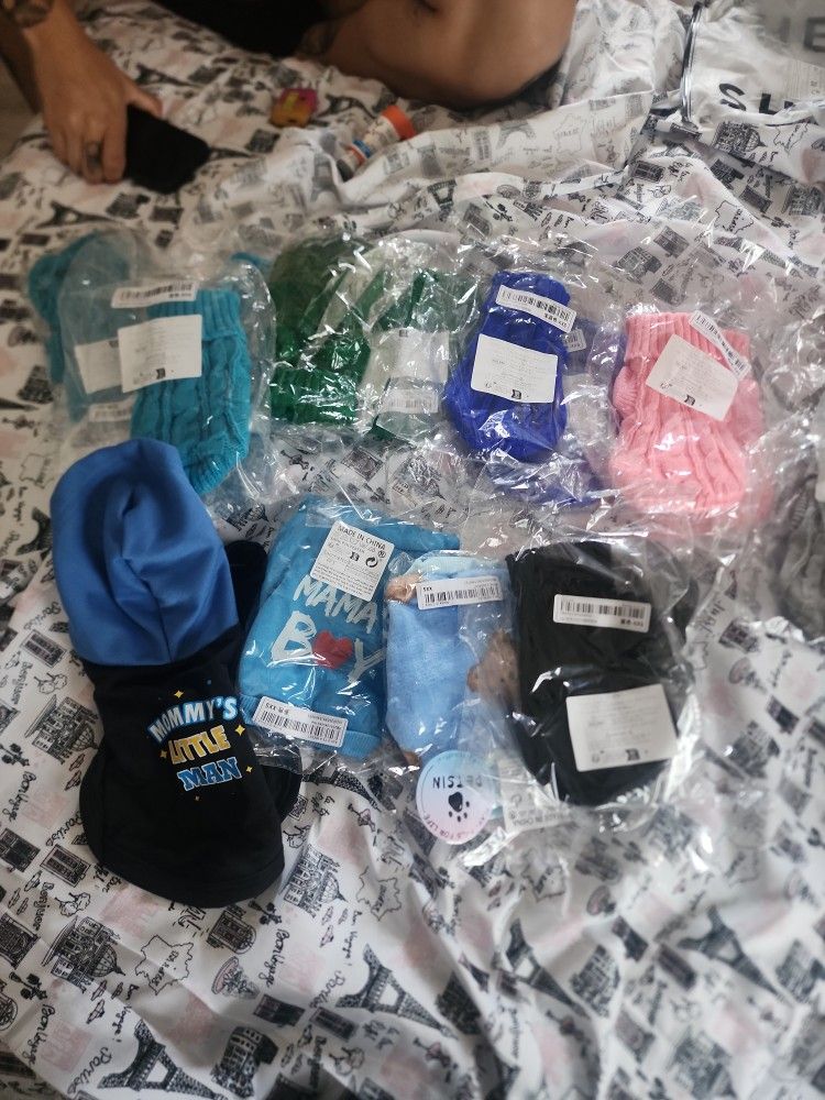 A Bundle Pak Of 17 Xxs Kitten Sweaters