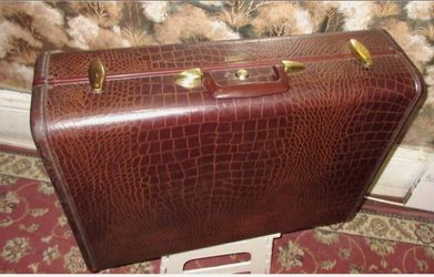 VINTAGE SAMSONITE SUITCASE