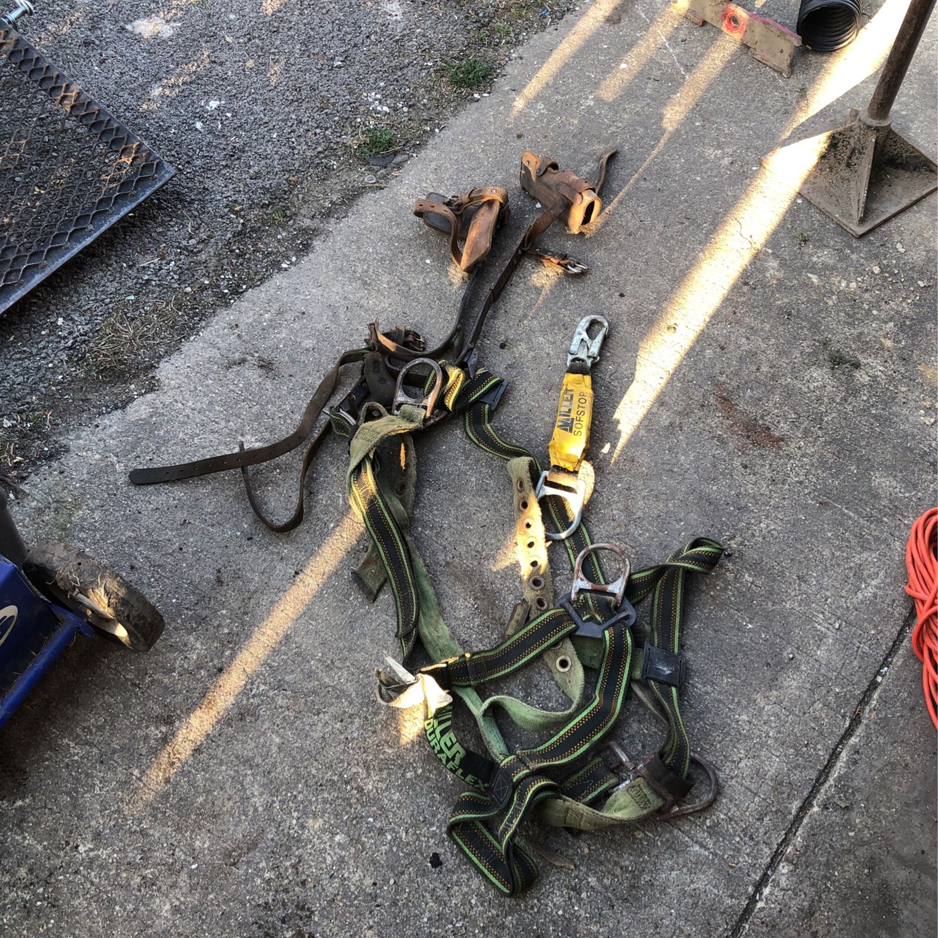 tree cutting harnesses