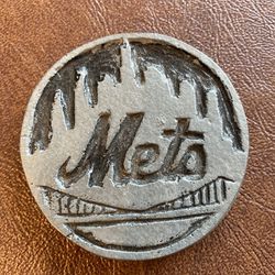New York Mets Metal Medallion Paperweight?  Baseball Mlb