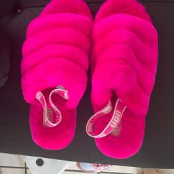 Uggs sandals