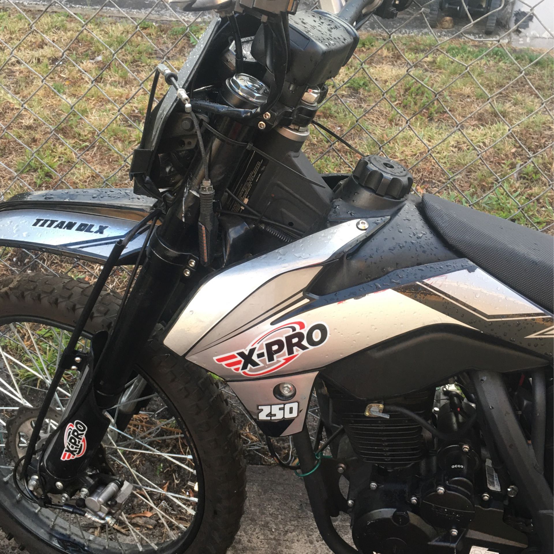 Xpro 250  Titan Dirtbike 
