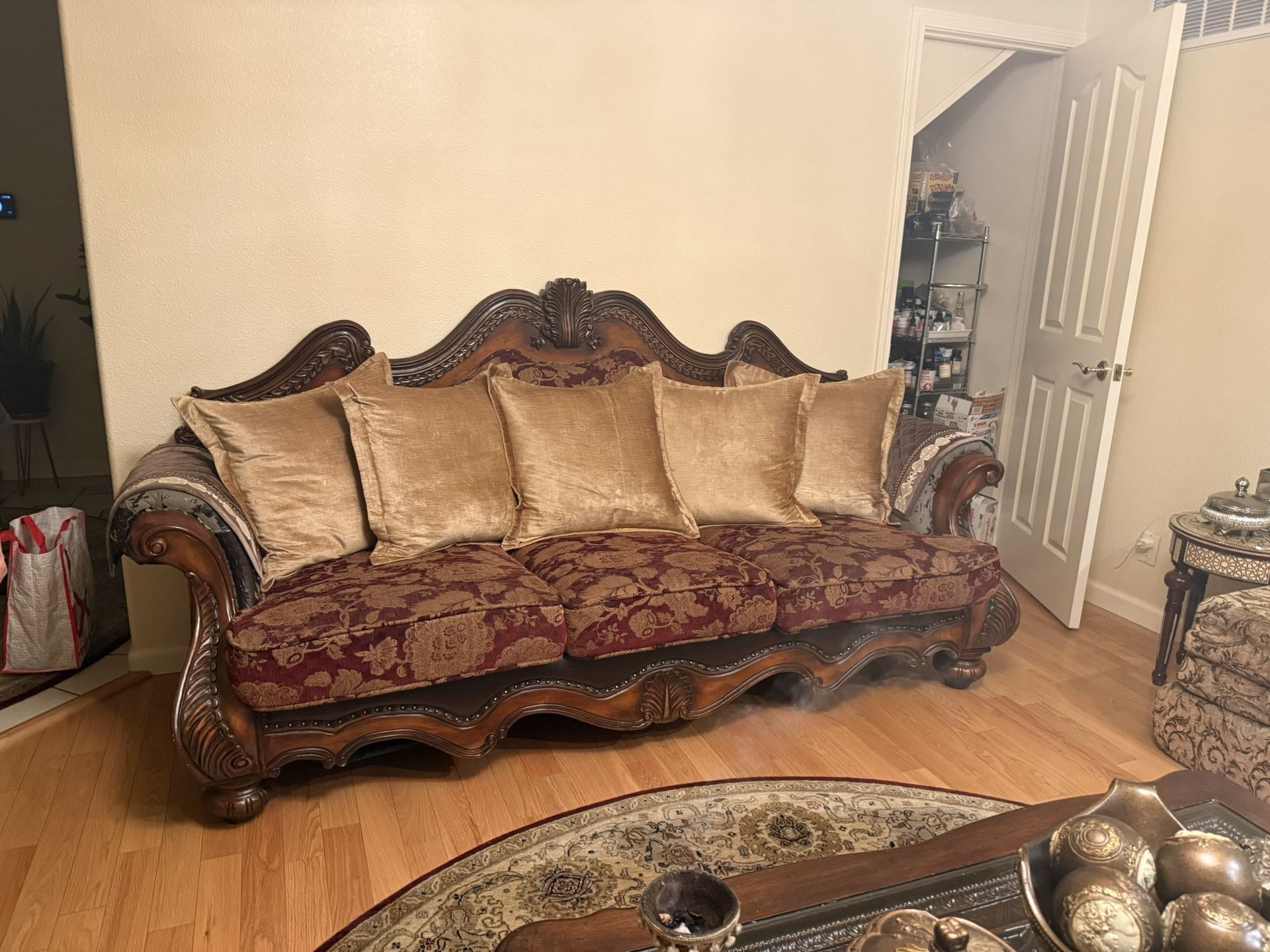 Elegant Wood-Carved Sofa Set – Priced to Sell Fast