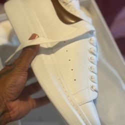 Brandnew Alexander Mcqueens Need Gone Today!!