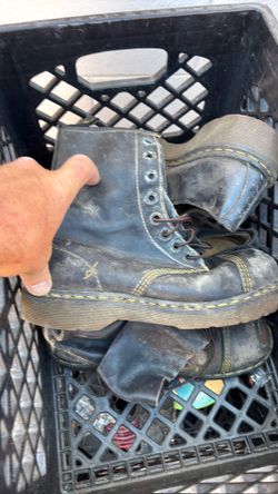 Size 10 docs 30 for the pair