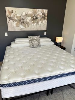 WinkBed with Frost Cooling Cover King Luxury Firm Mattress - $475 (Retail: $2,124)