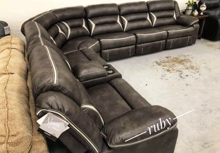 Brand New | Oversized Kincord 4 PC Reclining Sectional Sofa 💫 39$ Down Payment| Financing Options @ Fast Delivery 🚚