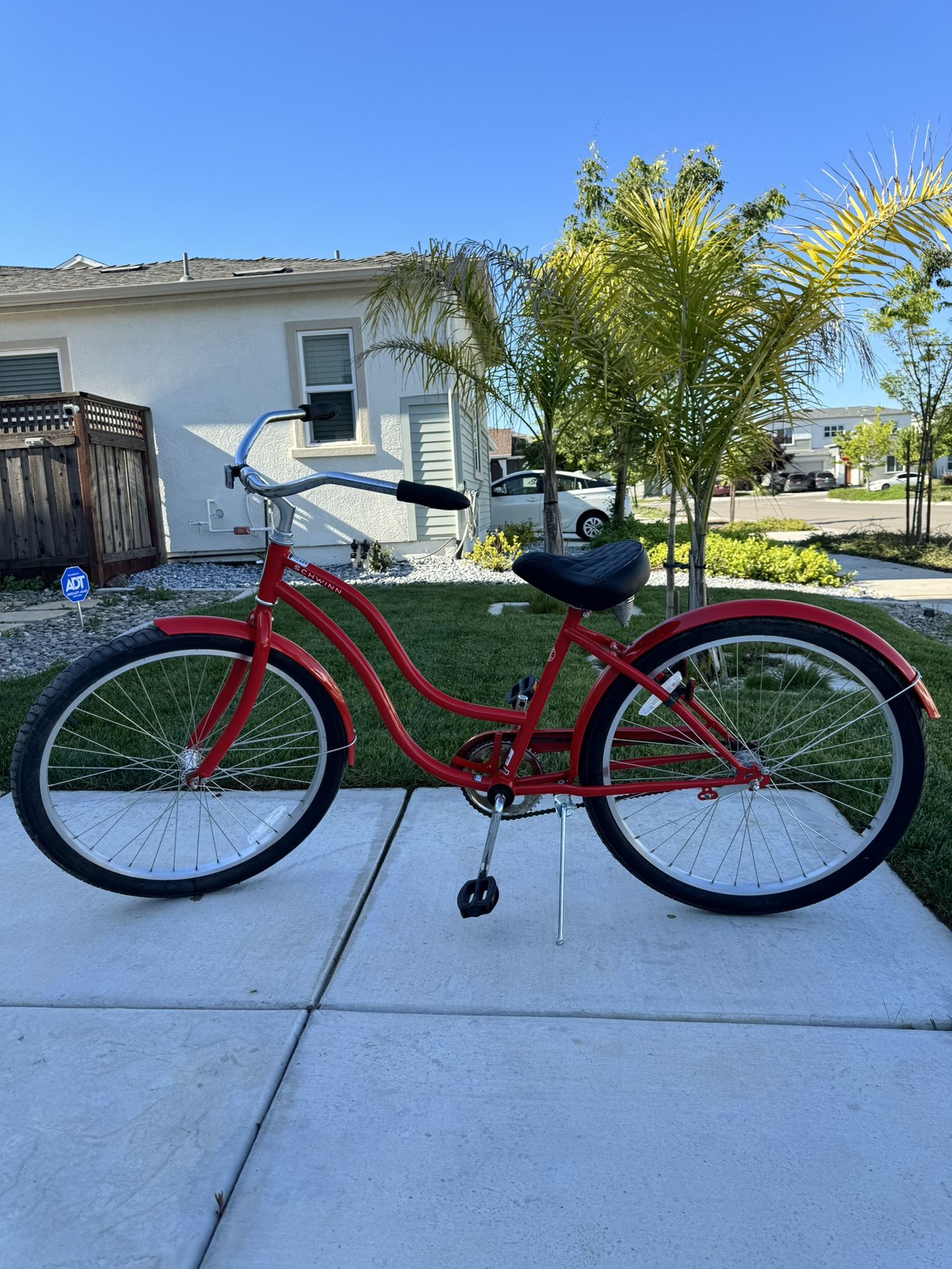 Schwinn Adult Beach Cruiser Bike