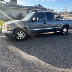 2005 GMC Sierra