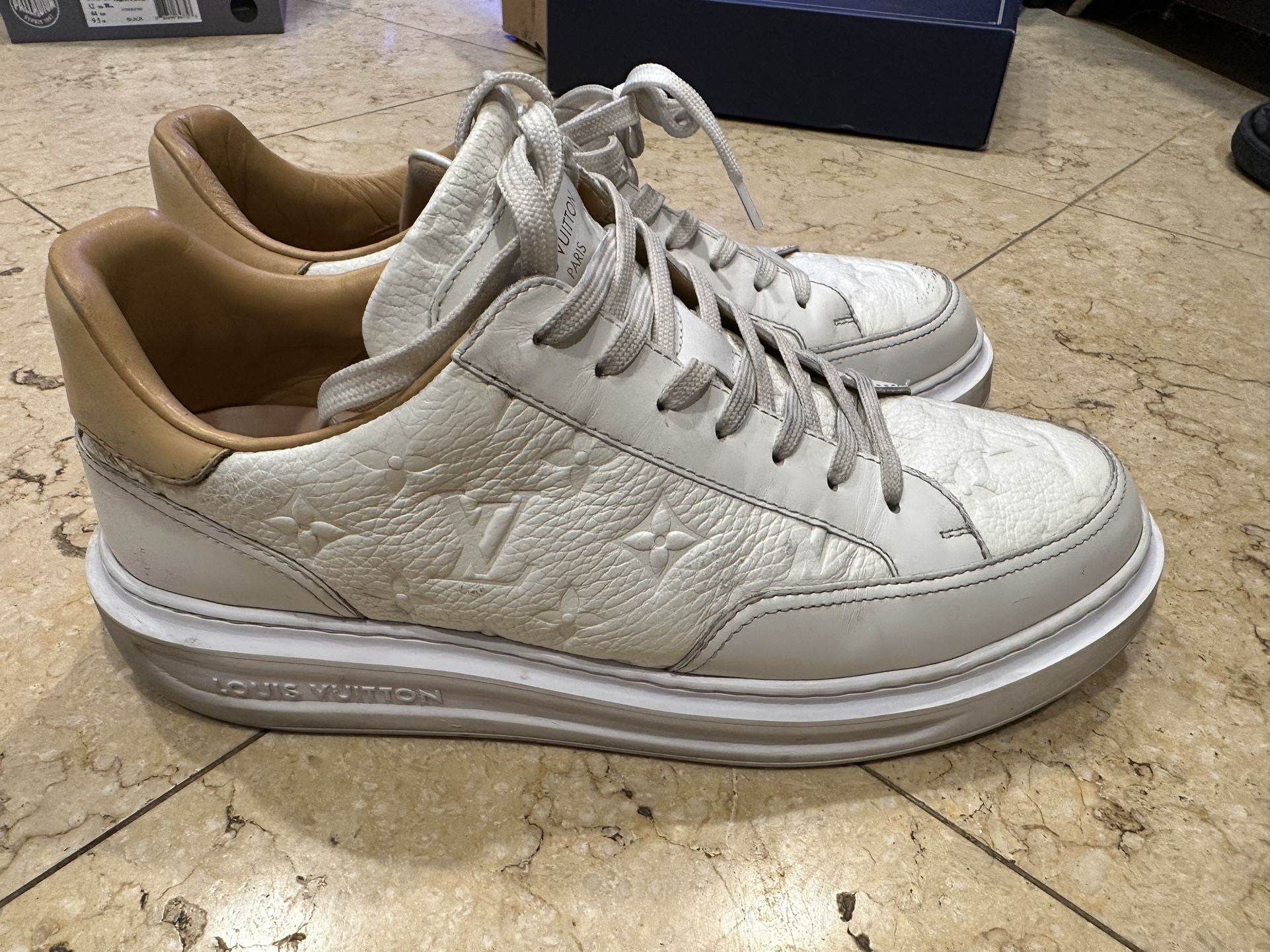 Louis Vuitton BEVERLY HILLS SNEAKER 100% Authentic for Sale in Los Angeles,  CA - OfferUp