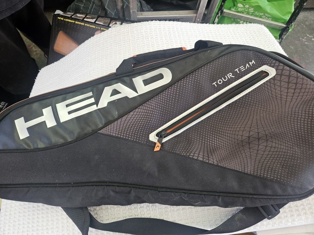 Tennis Rackets With Gloves And Case