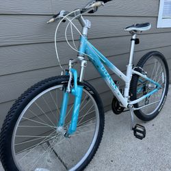 Aluminum Bike 🚲 Schwinn Sz 26
