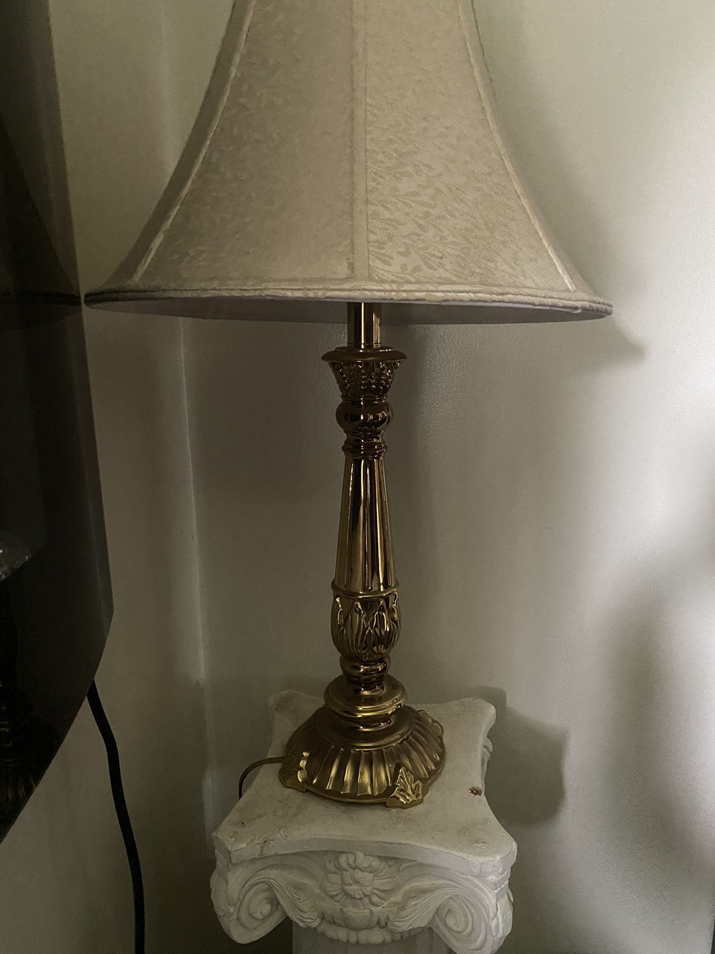 Large Brass Lamps (two )…. Like New!!!Make Offer!!!!!!!