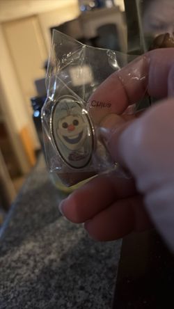 Disney Olaf Pin 2017 Funko Member Subscription Winter Mystery Box!