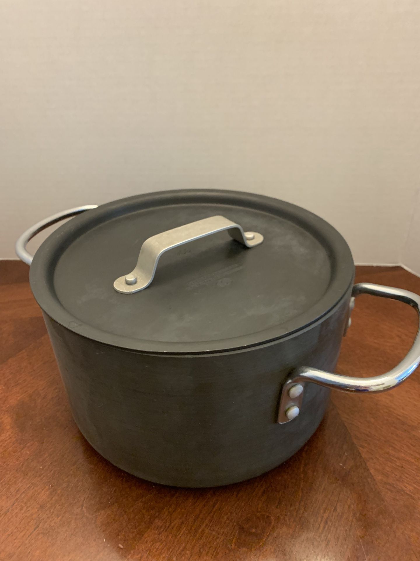 Calphalon Classic 6.5 Qt Stock Pot