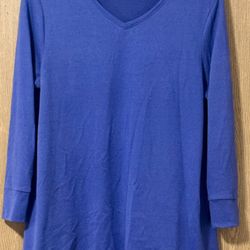 LuLaRoe blue long sleeve V-neck shirt size L