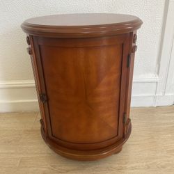 Solid Cherry Wood Round End Table  ( local pickup )