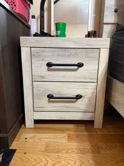 Cambeck Nightstands