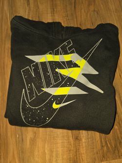 Boys NIKE hoodie size 10-12