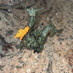 Medieval Times Fire Breathing Dragon Figure (2004)🐉