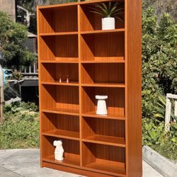 Large Danish Modern Teak Double Bookshelf Wall Unit – Vintage MCM 12 Shelf Storage (FREE DELIVERY 🚚)