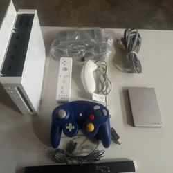 2tb Nintendo wii console (21+ Retro Console Compatibly)