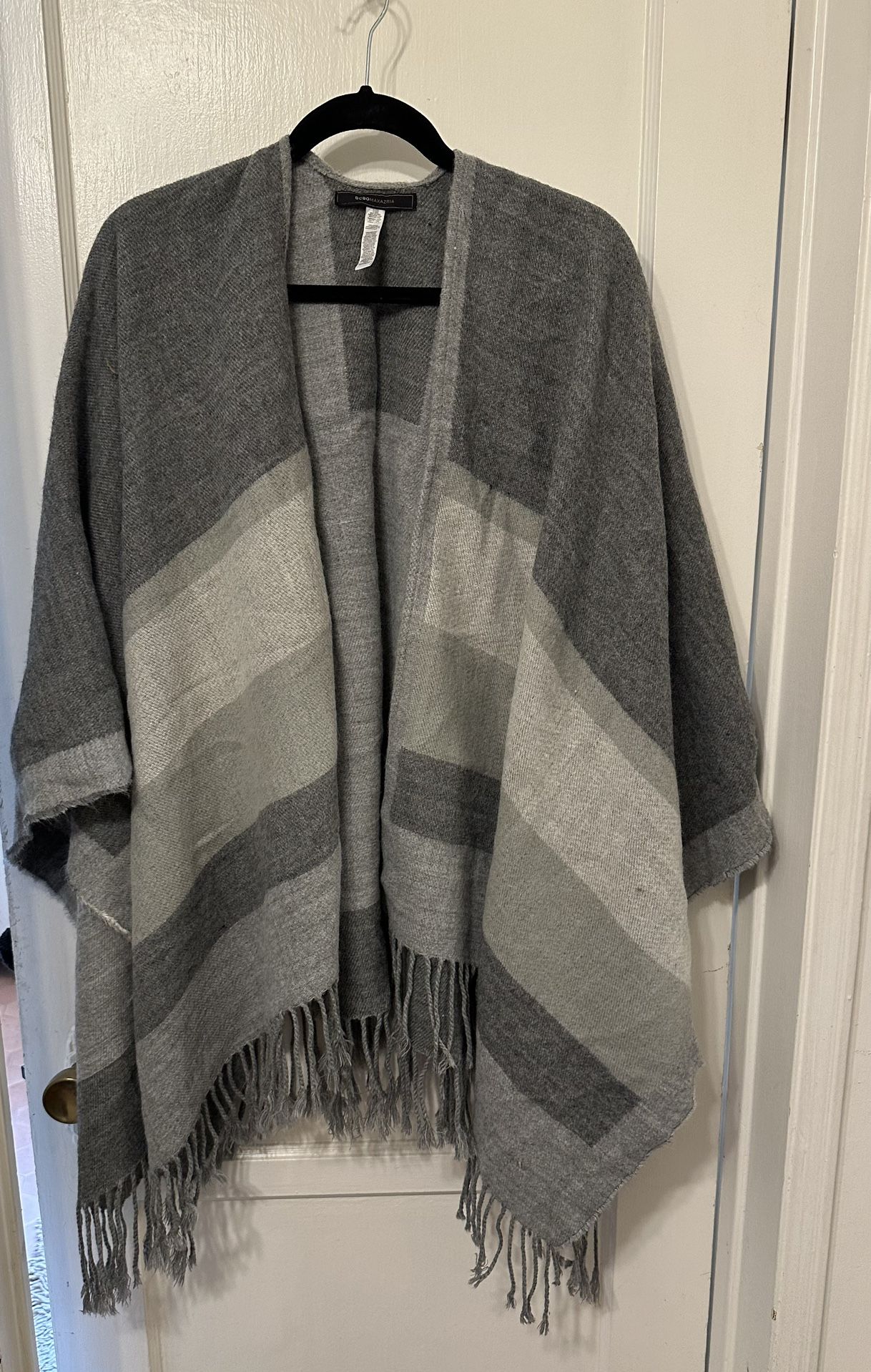 BCBG MaxAzria Gray Striped Shawl Wrap w/Fringe Open Front