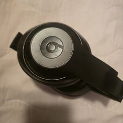 Beats Heaphone Studio Pro