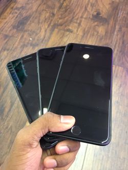 iPhone 8 Plus 64GB/256GB Factory Unlocked /AT&T Excellent Condition With Free Charger