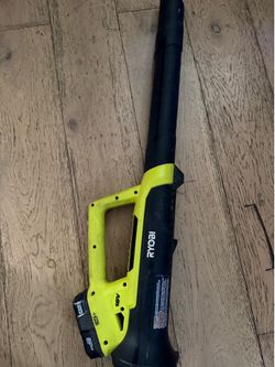 Ryobi vacuum and battery