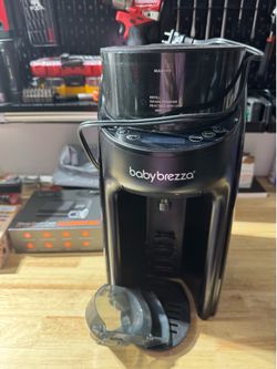 Baby breezza Formula dispenser