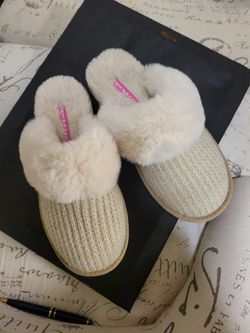 UGG Cozy Knit Slipper in Cream with a Sheepskin Trim