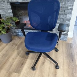 Ergonomic Mesh/Fabric Blue Task Chair