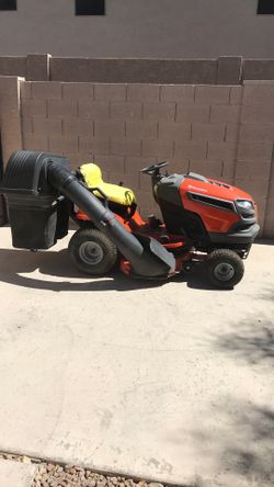 Husqvarna Riding Mower W/ Bagger Model YTH18542
