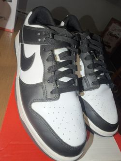 Nike Dunk Low Retro sneaker in the "Panda" white and black colorway Preowned 9.5  (Read ad before messaging) 